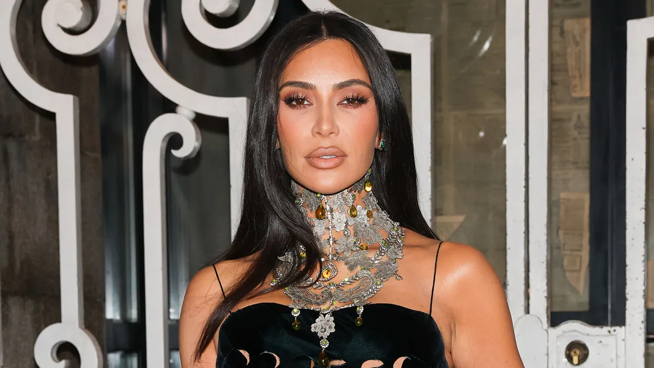 Kim Kardashian Height: Discover Her Exact Height in Feet!