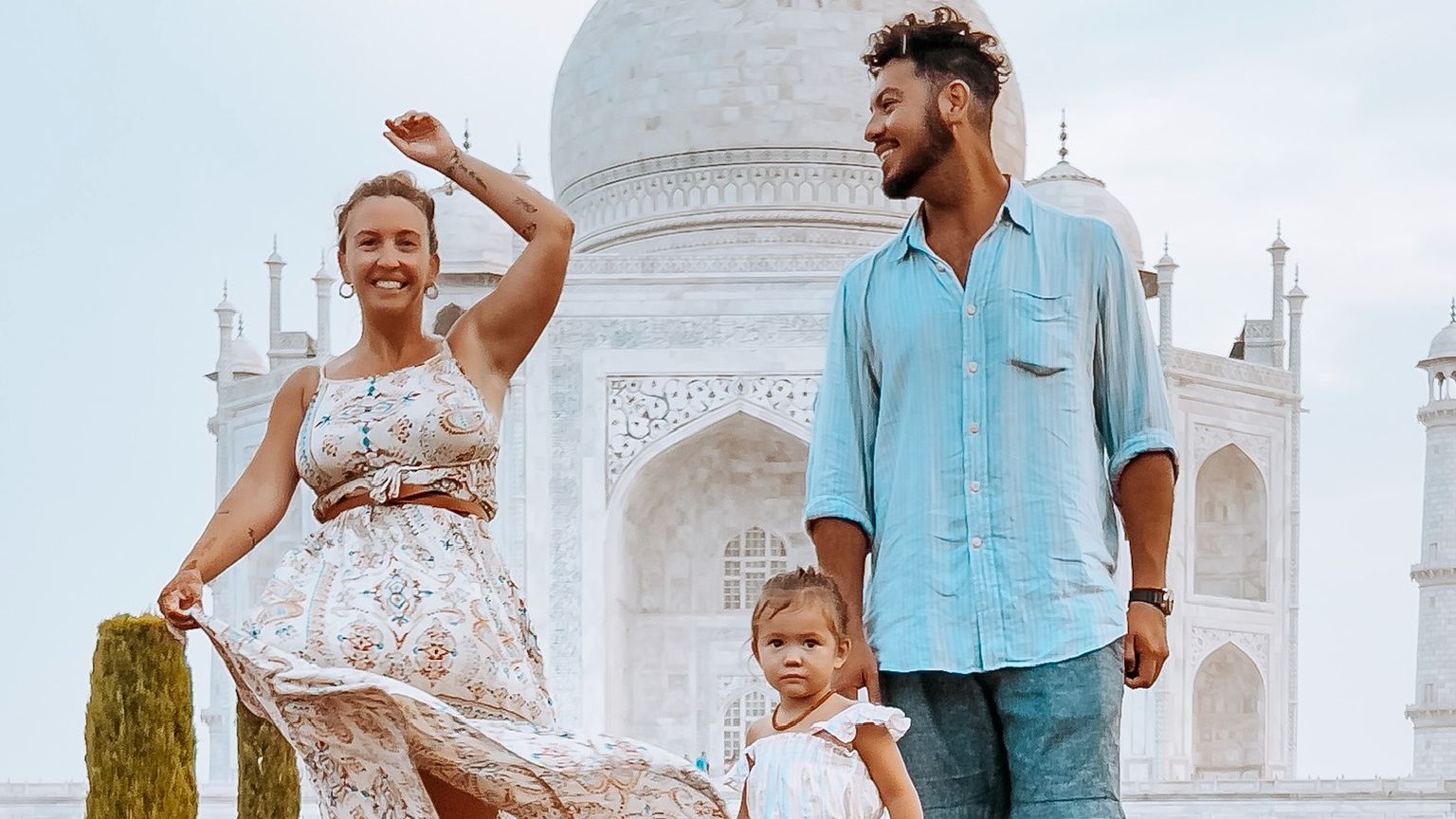 How to Become a Travel Blogger in 2025 (Step-by-Step)