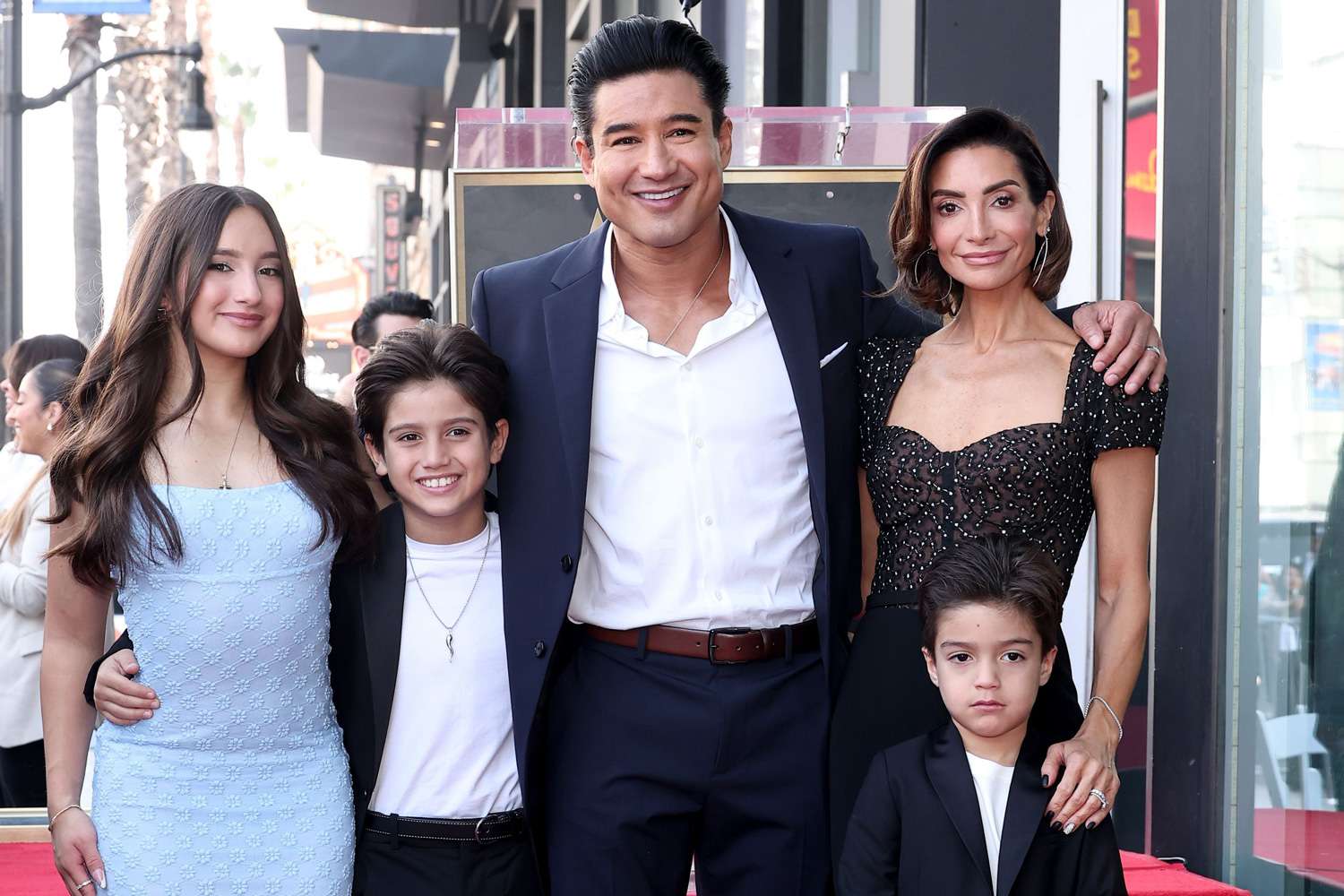 Mario Lopez Height in Feet and CM (Exact Details)