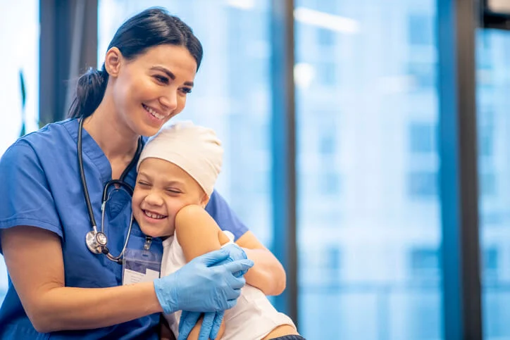 What Does a Travel Nurse Do? Roles & Responsibilities