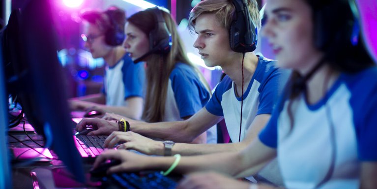 The Psychology of Competitive Gaming