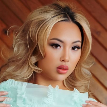 Kazumi Age: Radiant Star Shining Bright at 27 in Entertainment